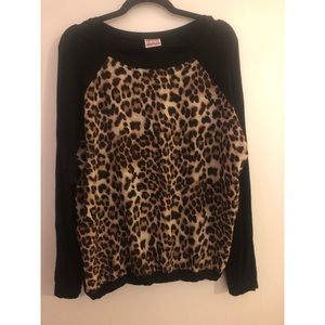 Leopard Top